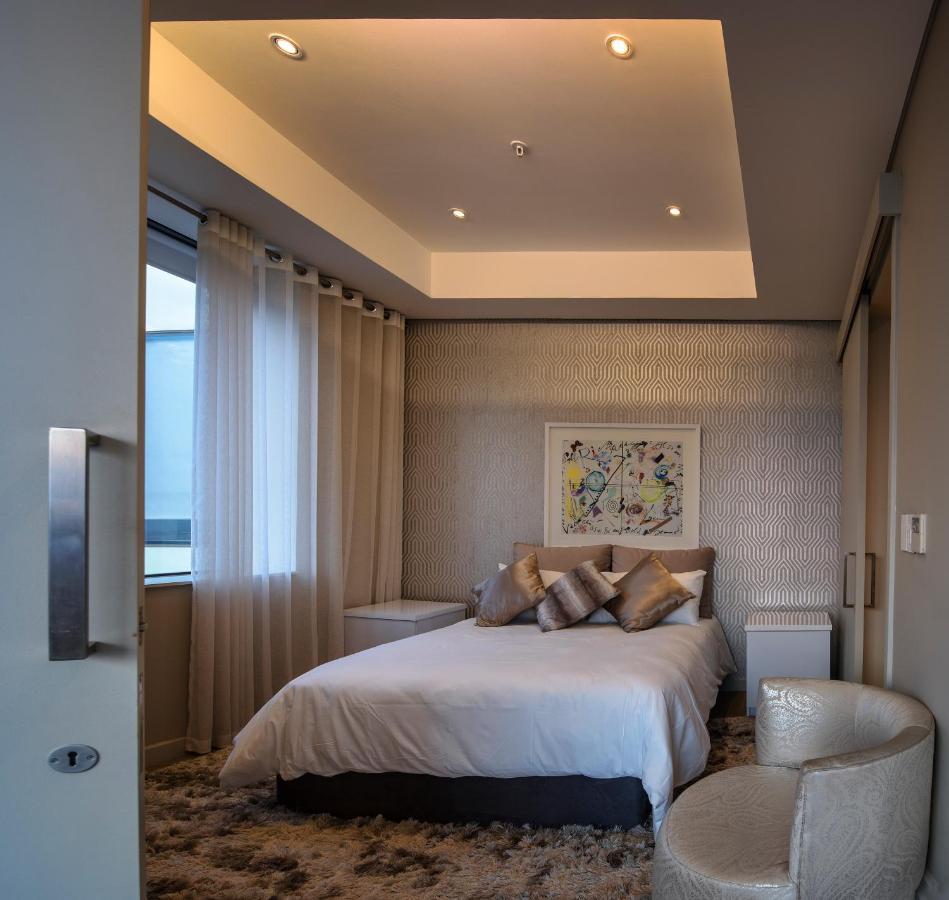 יוהנסבורג Sandton Skye Premium Suites & Penthouses מראה חיצוני תמונה