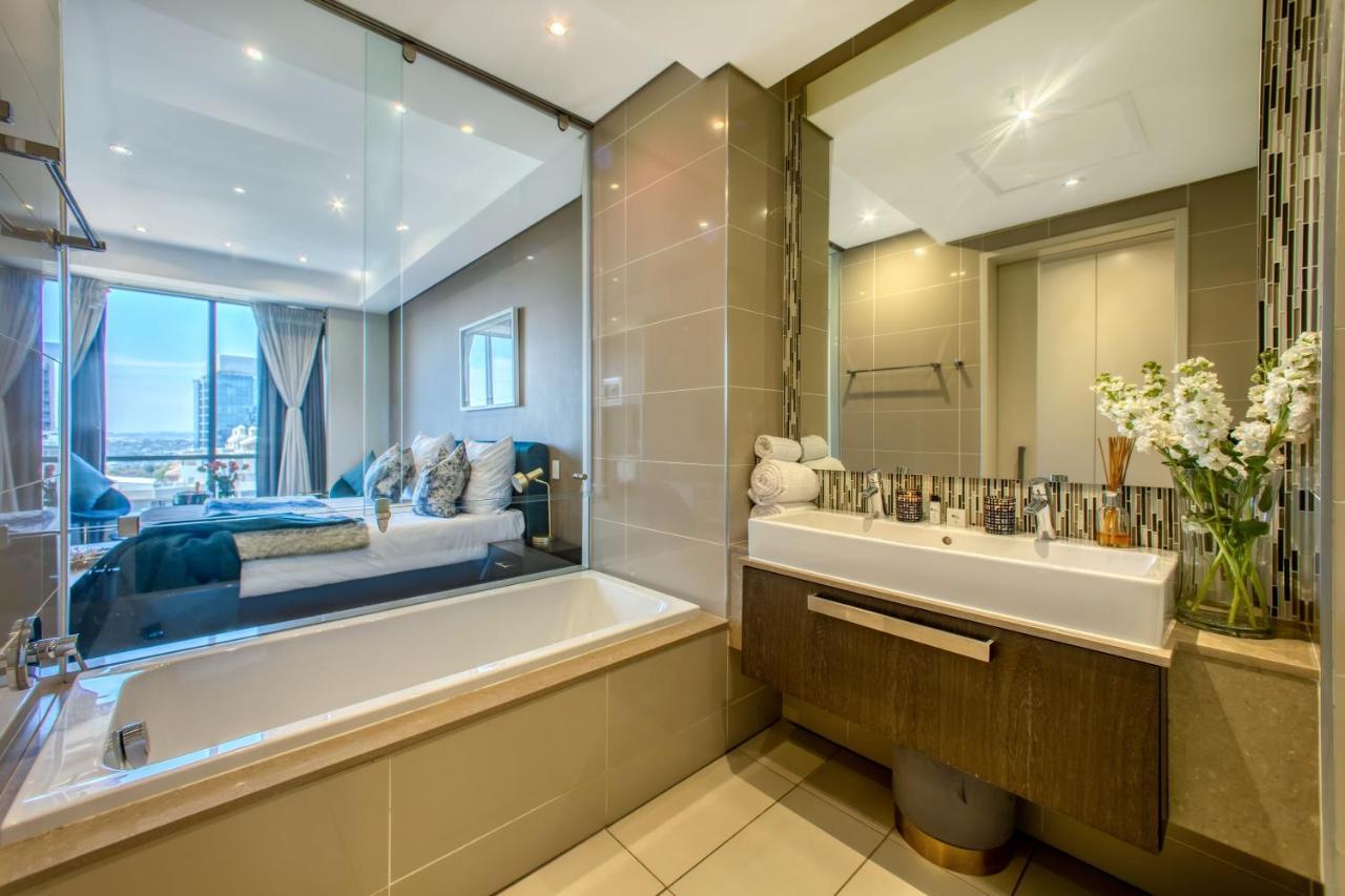 יוהנסבורג Sandton Skye Premium Suites & Penthouses מראה חיצוני תמונה